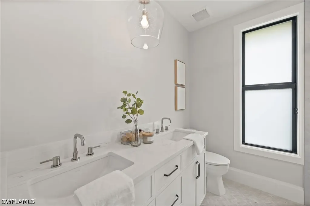 207 Monterey Drive Naples FL 34119