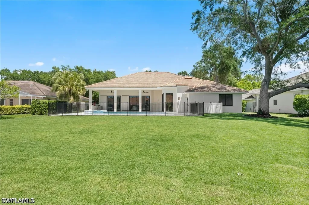 207 Monterey Drive Naples FL 34119