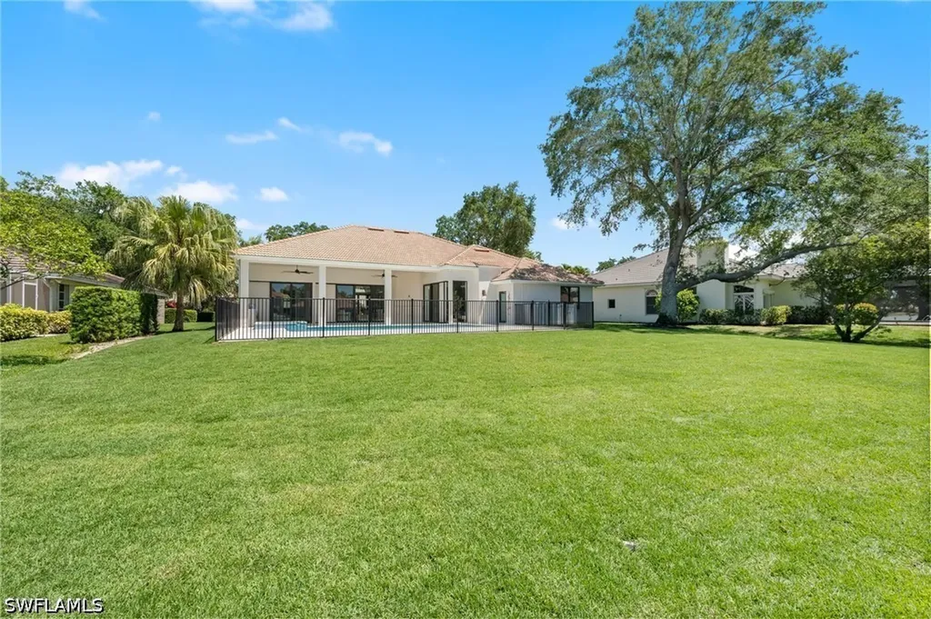 207 Monterey Drive Naples FL 34119