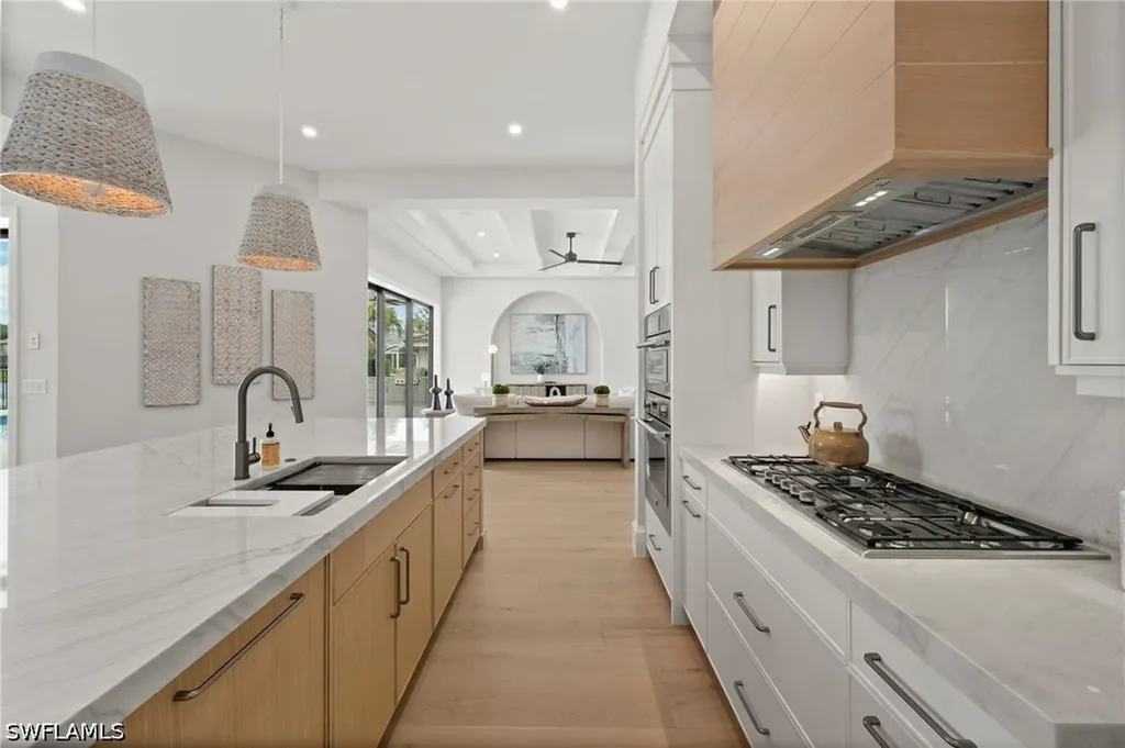 207 Monterey Drive Naples FL 34119