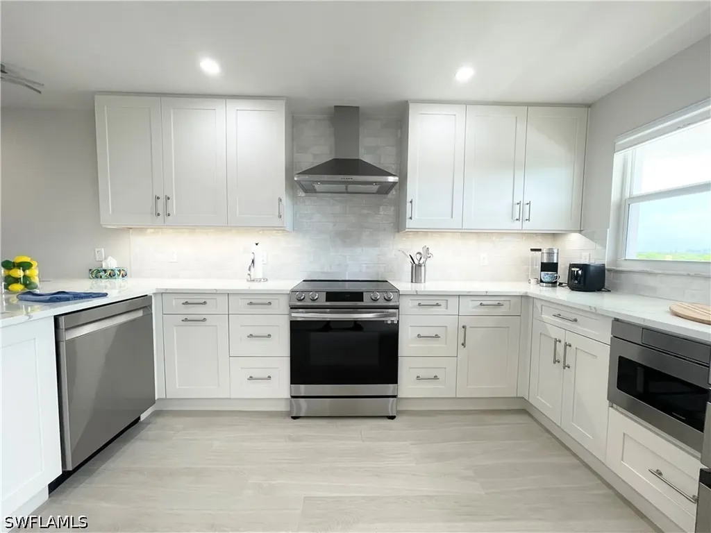 12945 Vanderbilt Drive Naples FL 34110