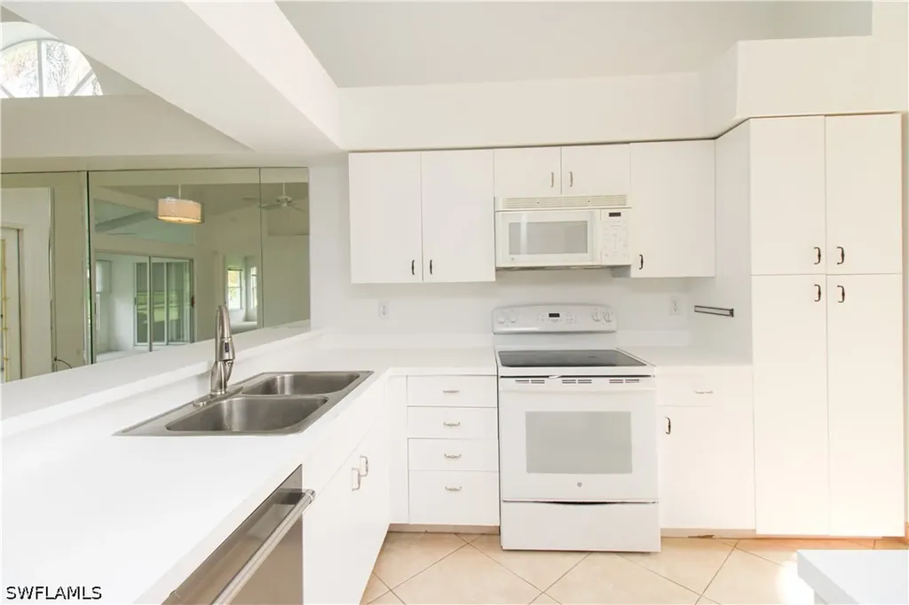 10201 Regent Circle Naples FL 34109