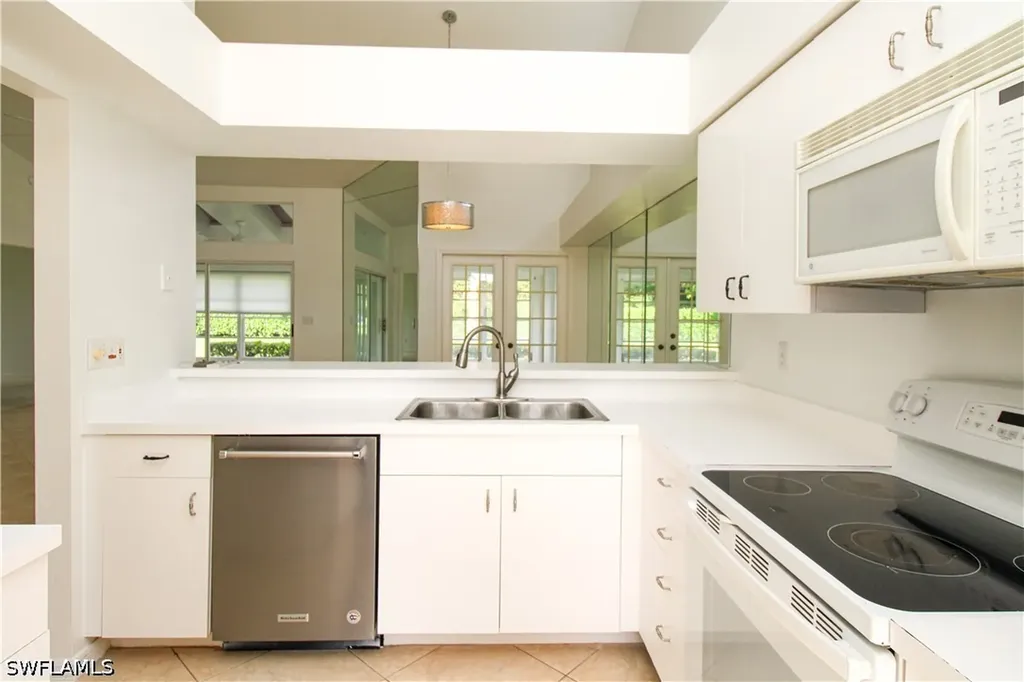 10201 Regent Circle Naples FL 34109