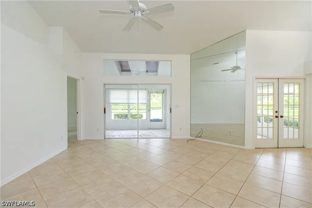 10201 Regent Circle Naples FL 34109