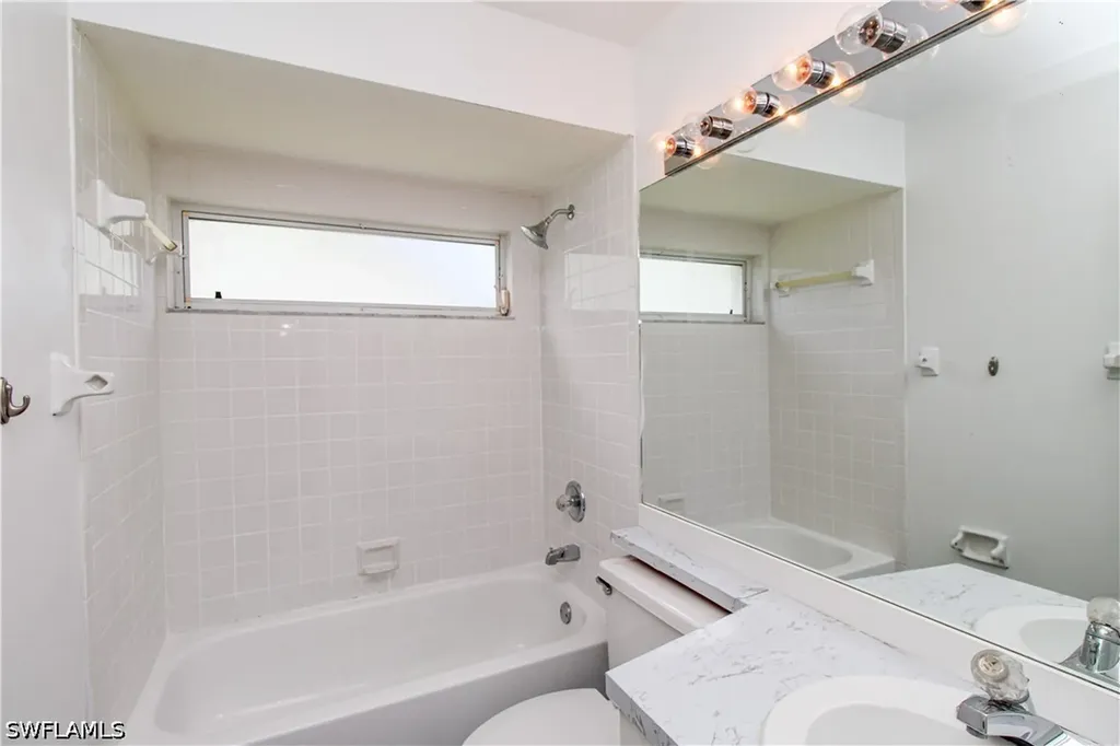 10201 Regent Circle Naples FL 34109