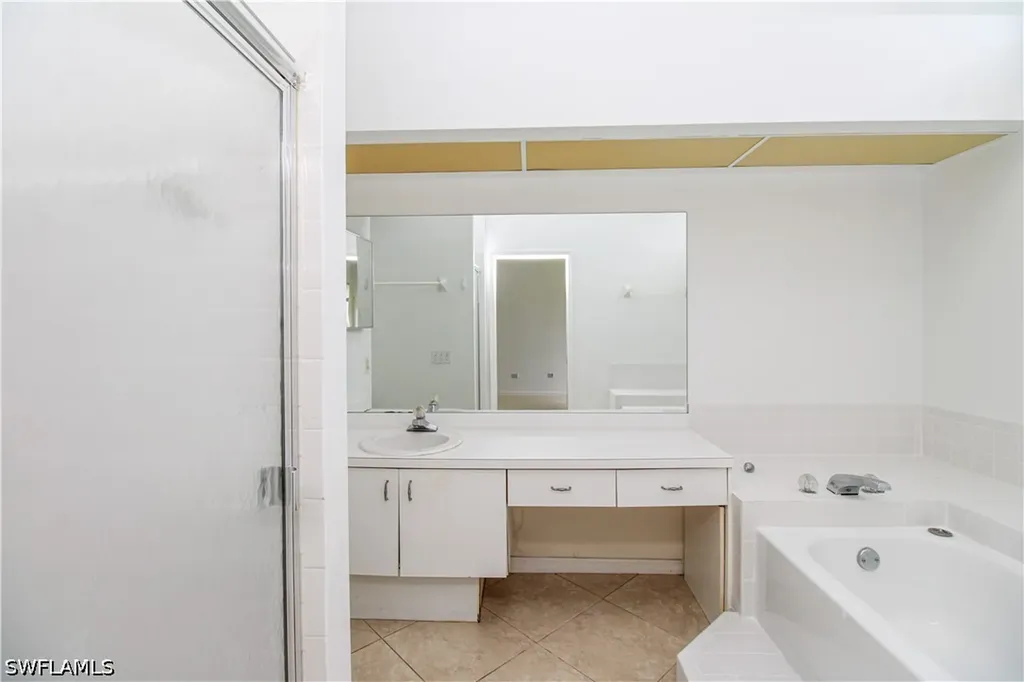 10201 Regent Circle Naples FL 34109