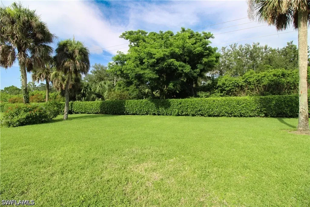 10201 Regent Circle Naples FL 34109