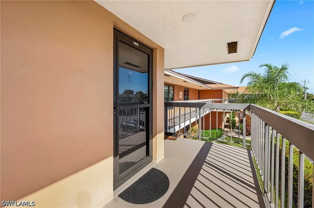 20 Greenbrier Street Marco Island FL 34145