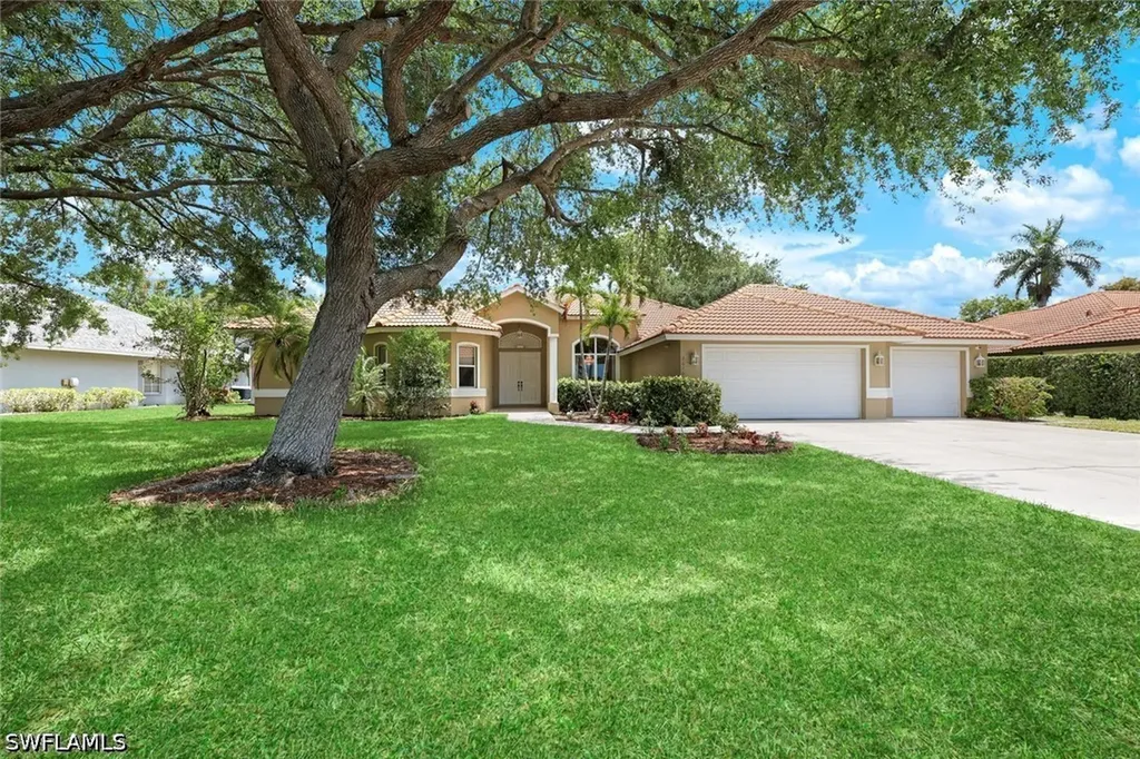 2079 Imperial Circle Naples FL 34110