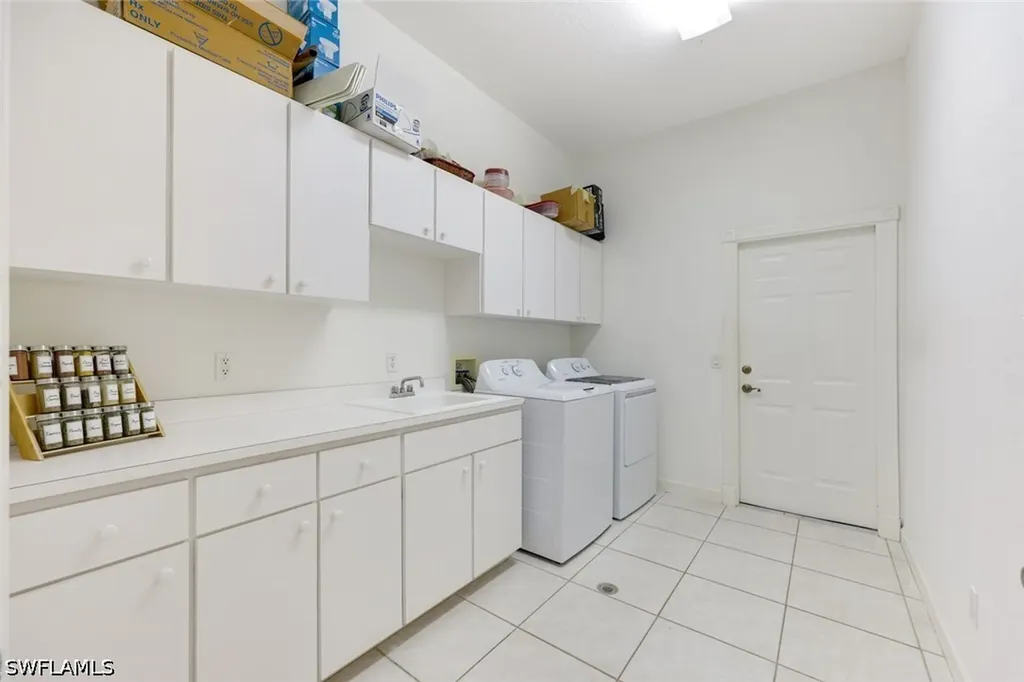 2079 Imperial Circle Naples FL 34110