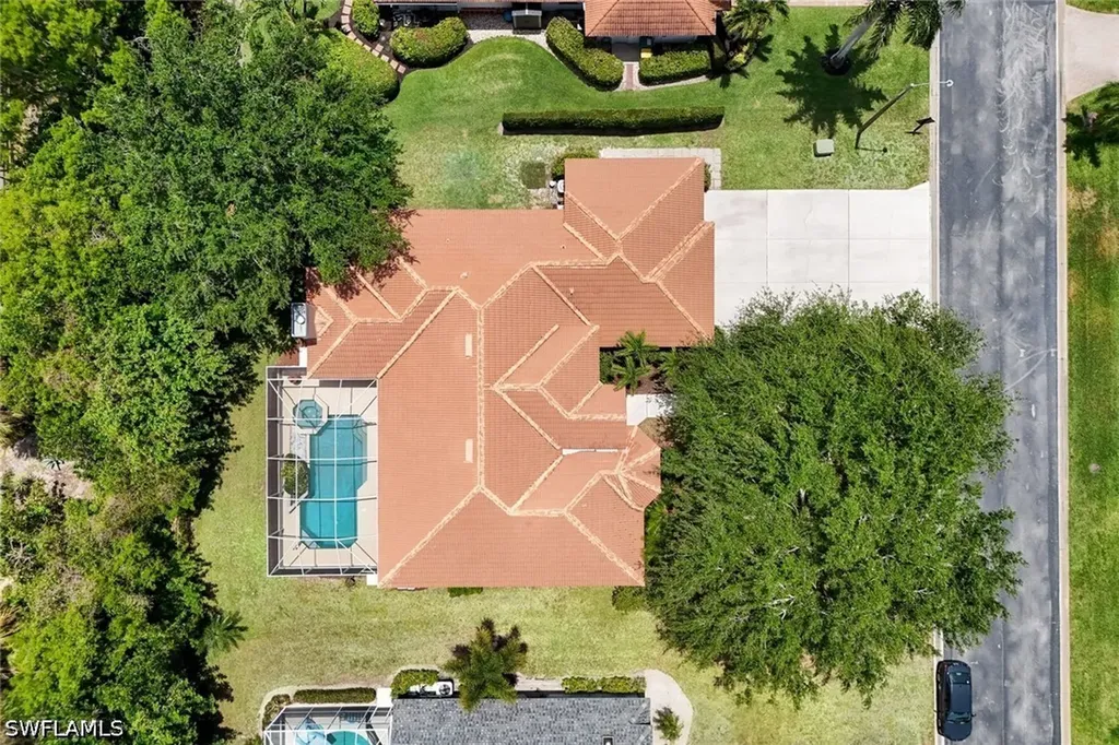 2079 Imperial Circle Naples FL 34110