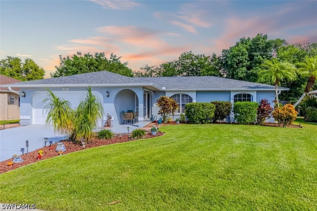 124 Versailles Circle Naples FL 34112