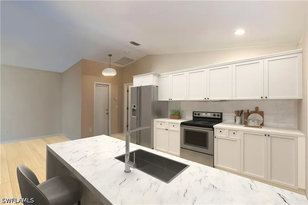 124 Versailles Circle Naples FL 34112
