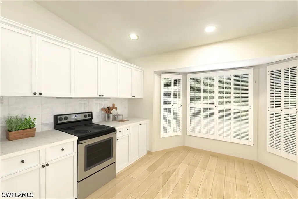 124 Versailles Circle Naples FL 34112