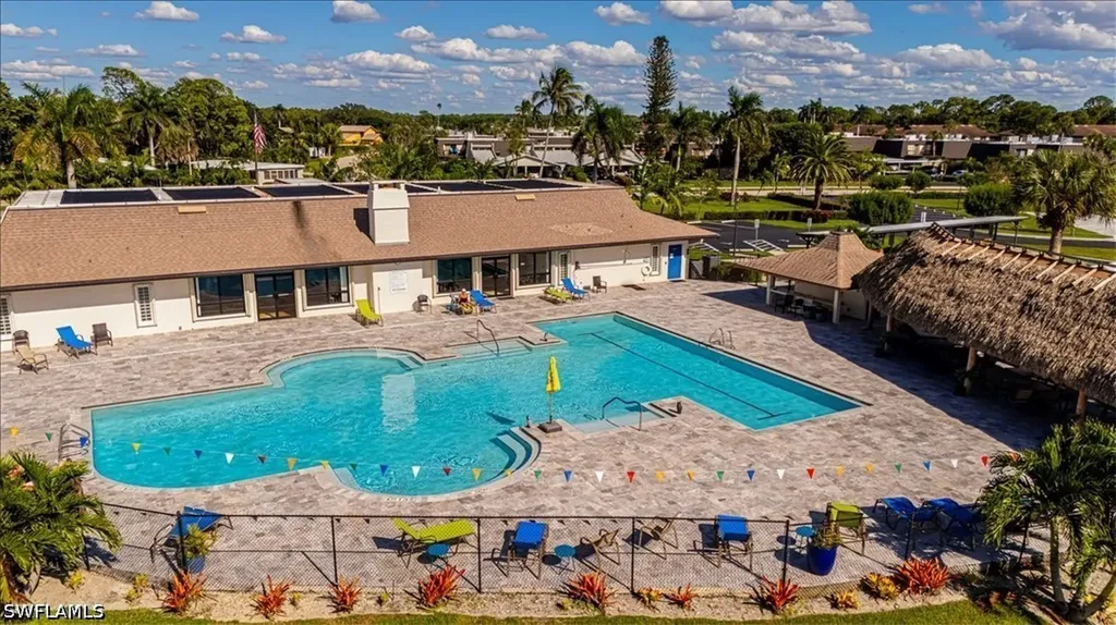 124 Versailles Circle Naples FL 34112