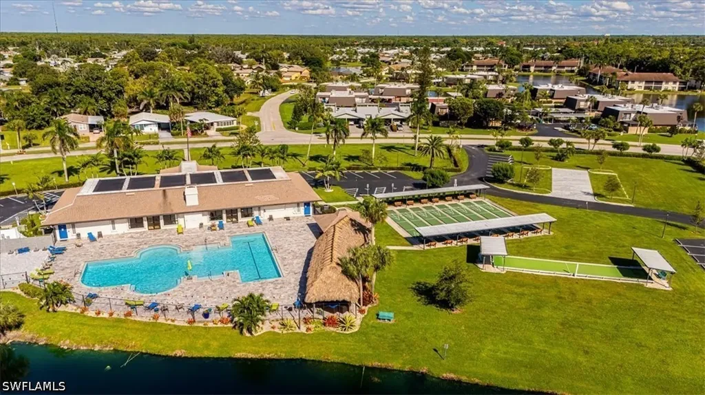 124 Versailles Circle Naples FL 34112