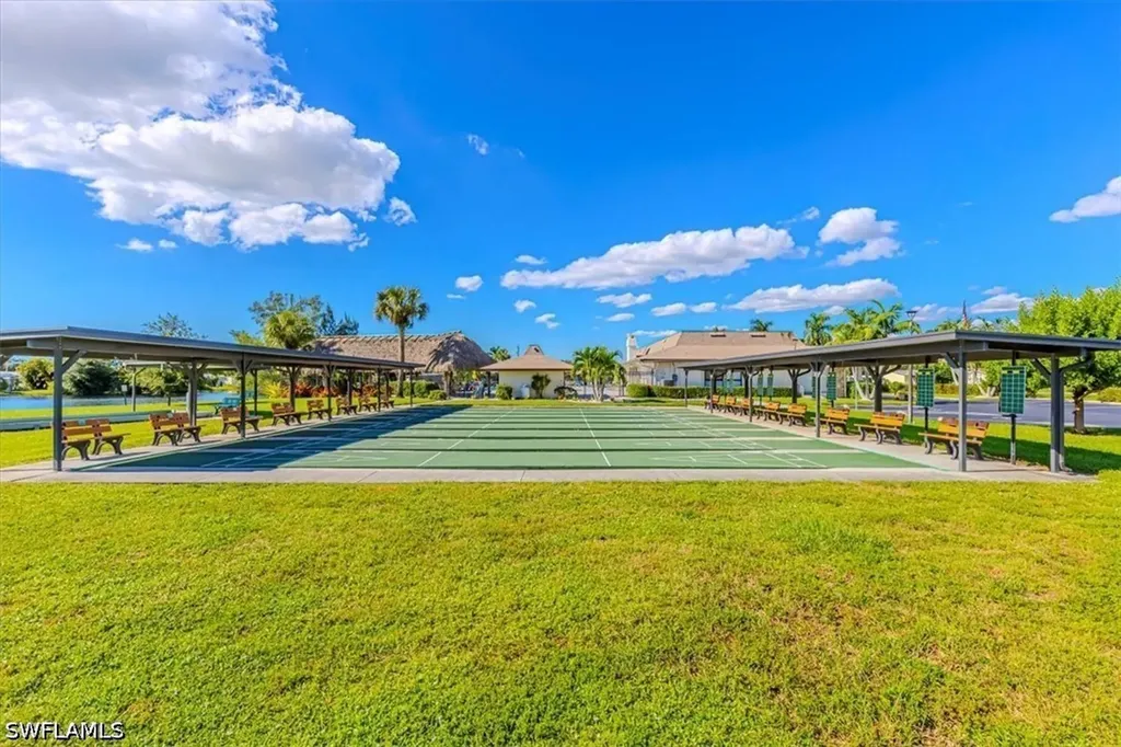 124 Versailles Circle Naples FL 34112