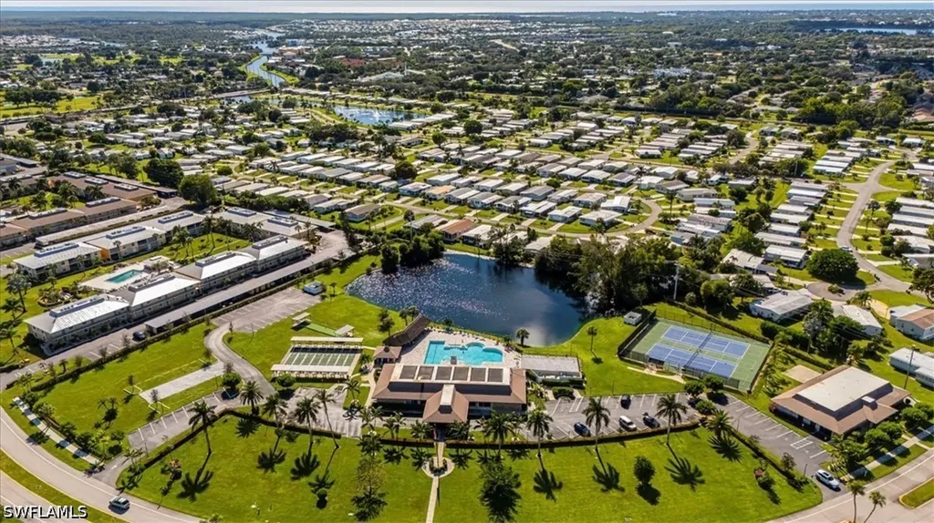 124 Versailles Circle Naples FL 34112