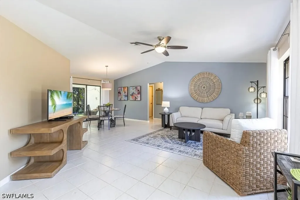 124 Versailles Circle Naples FL 34112