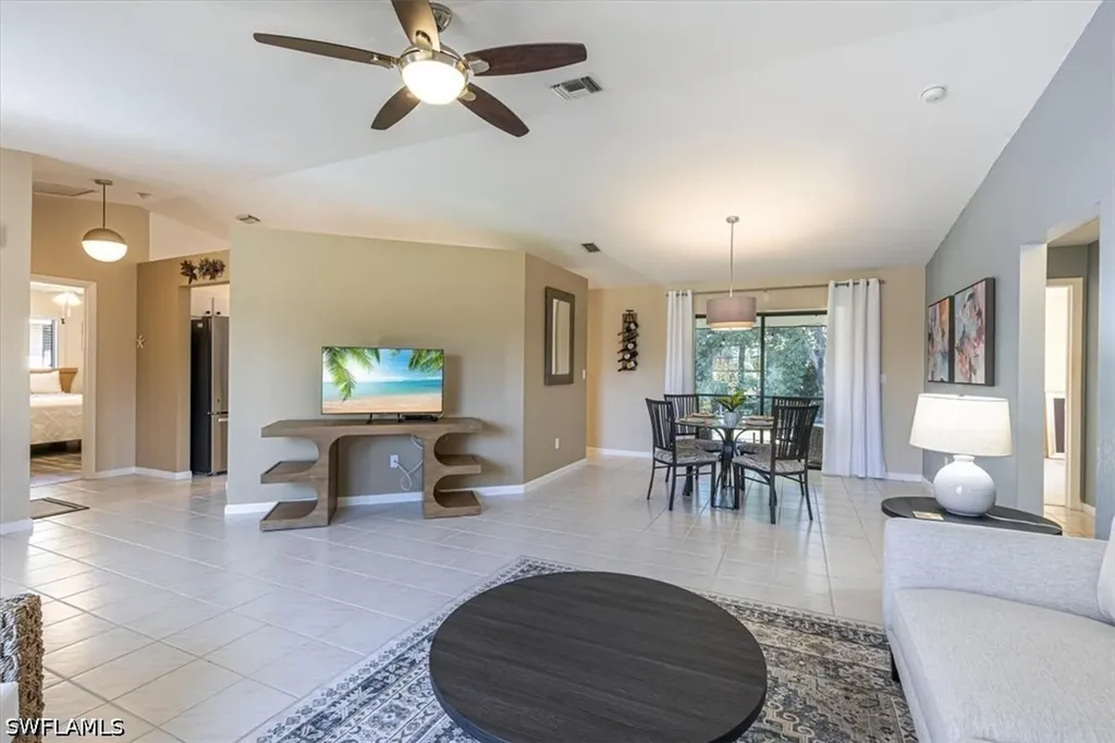124 Versailles Circle Naples FL 34112
