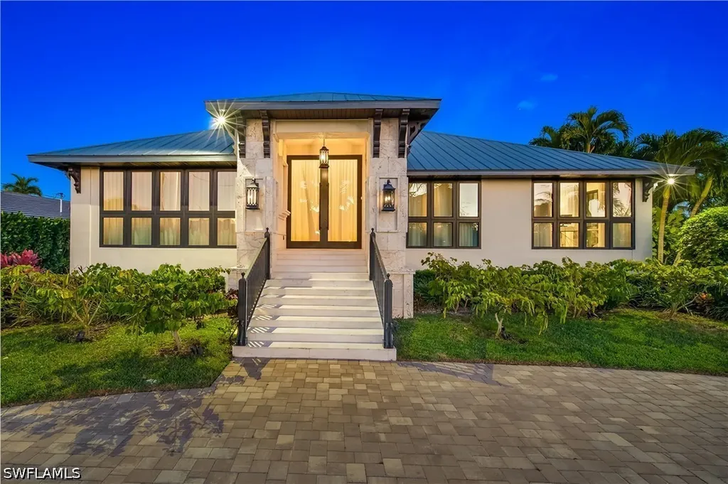 1585 Mullet Lane Naples FL 34102