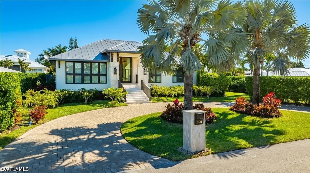 1585 Mullet Lane Naples FL 34102