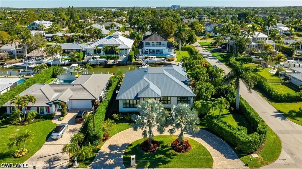 1585 Mullet Lane Naples FL 34102