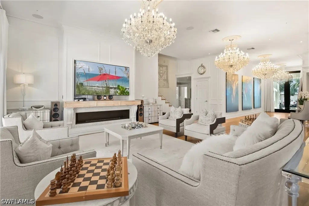 1585 Mullet Lane Naples FL 34102
