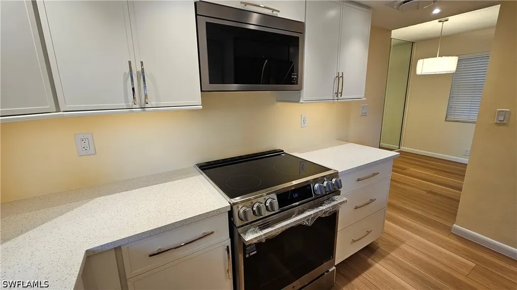 301 6th Avenue S Naples FL 34102