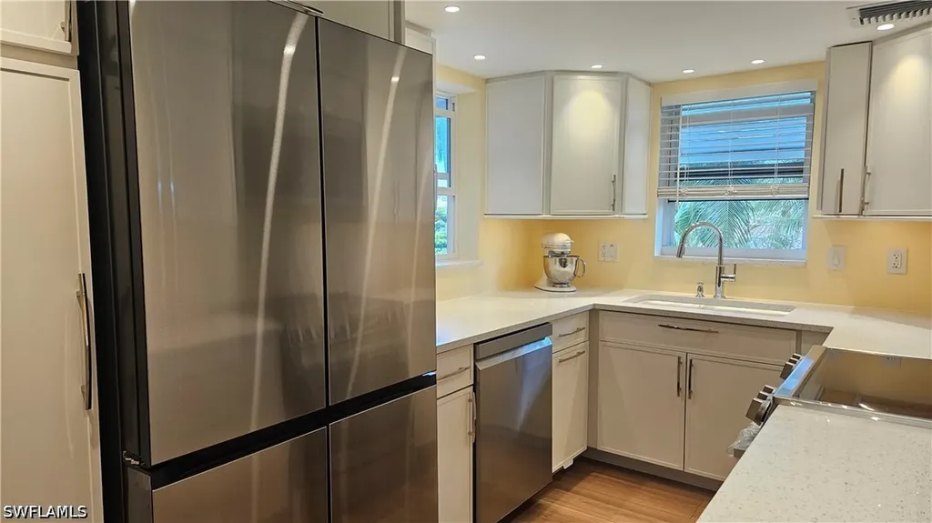 301 6th Avenue S Naples FL 34102
