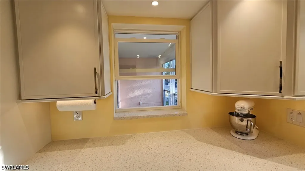 301 6th Avenue S Naples FL 34102