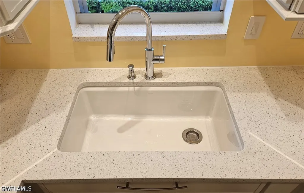 301 6th Avenue S Naples FL 34102