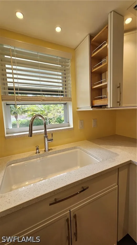 301 6th Avenue S Naples FL 34102