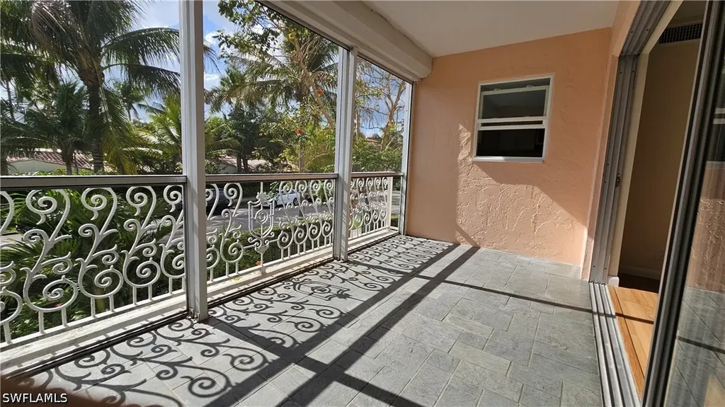 301 6th Avenue S Naples FL 34102