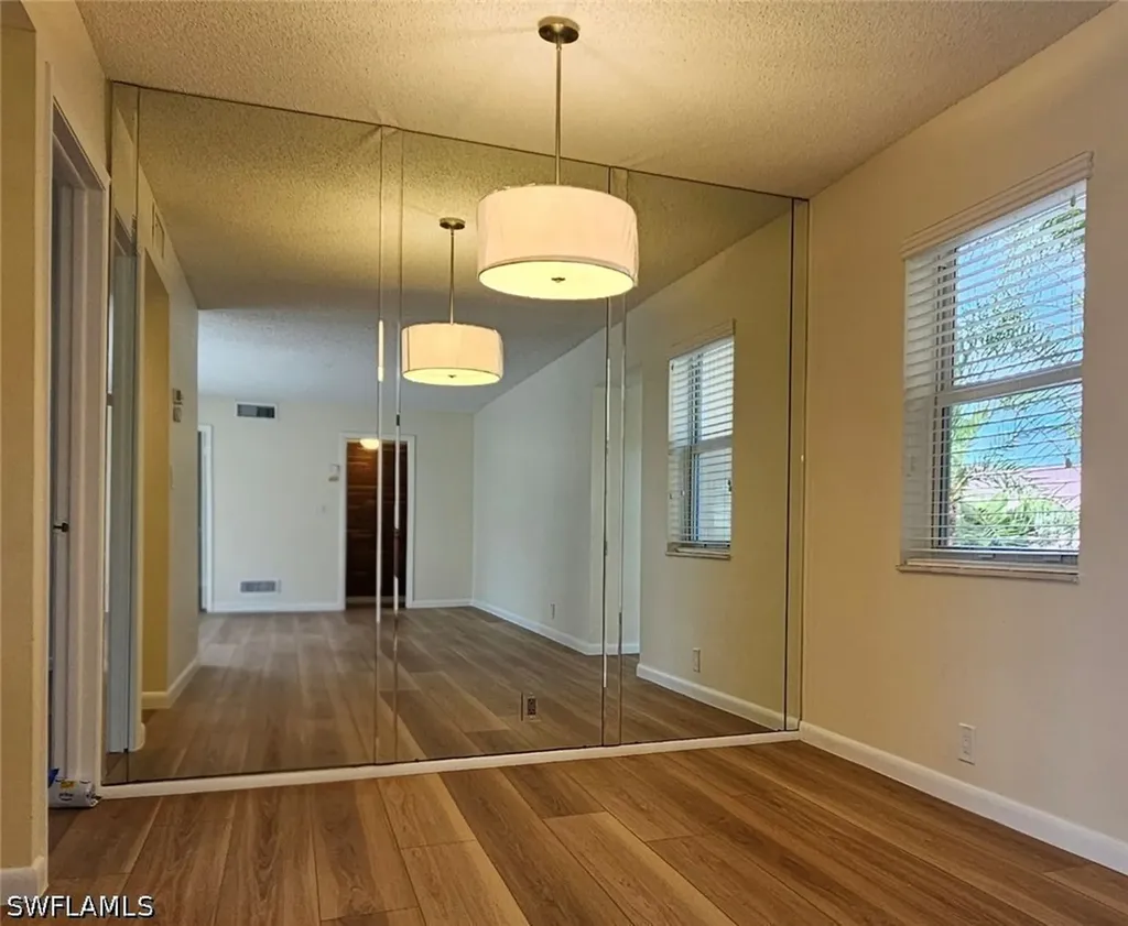 301 6th Avenue S Naples FL 34102