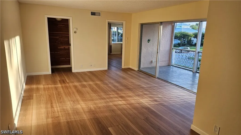 301 6th Avenue S Naples FL 34102