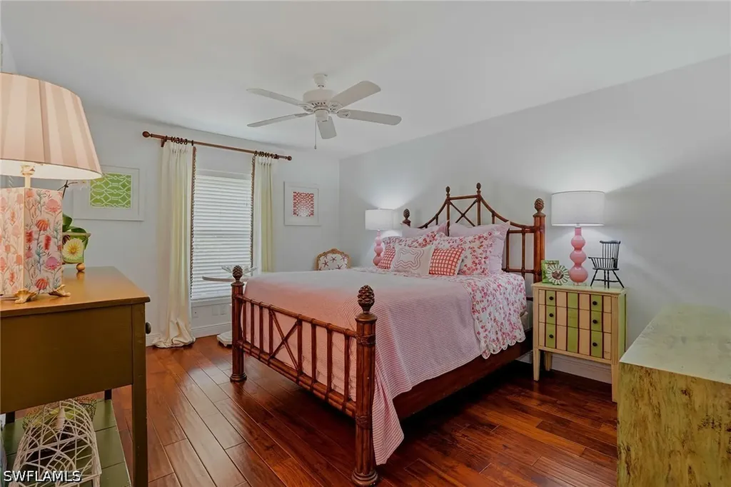 4784 West Boulevard Naples FL 34103