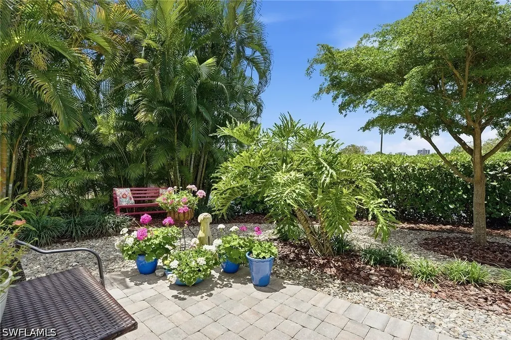 4784 West Boulevard Naples FL 34103