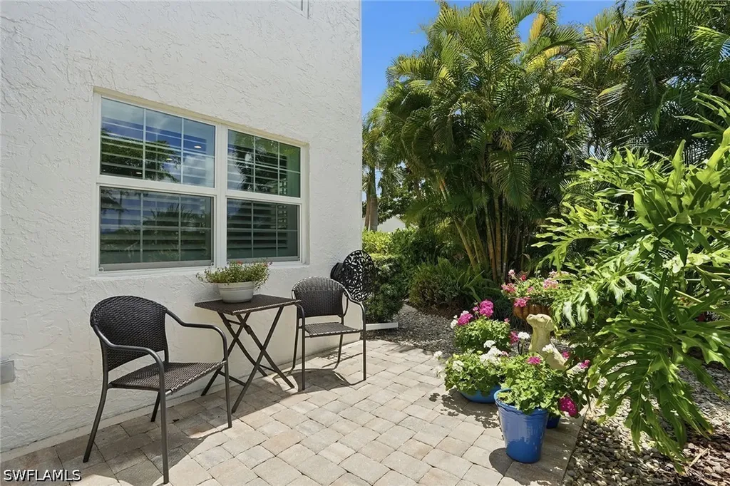 4784 West Boulevard Naples FL 34103