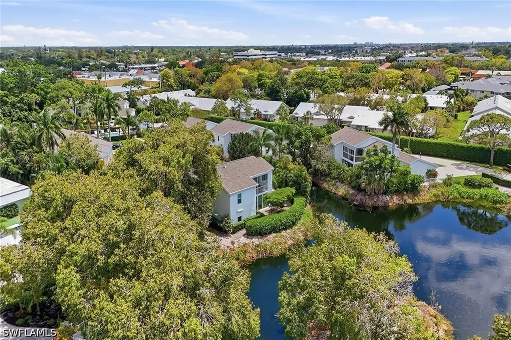 4784 West Boulevard Naples FL 34103
