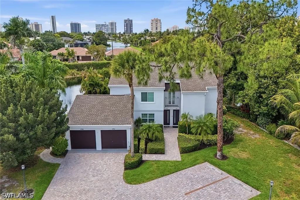 4784 West Boulevard Naples FL 34103