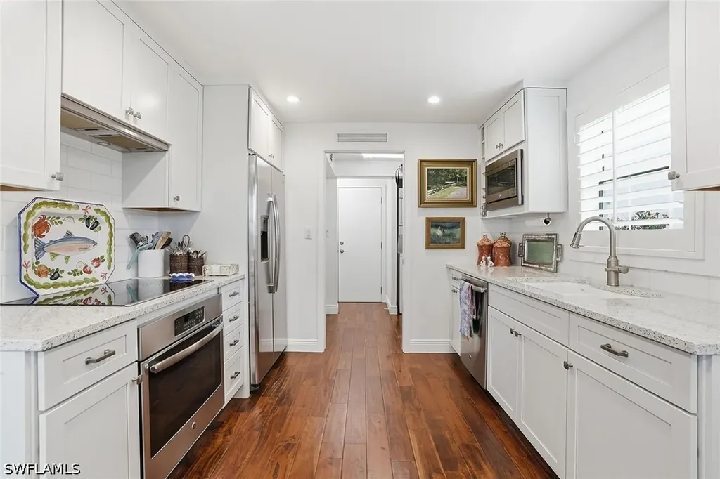 4784 West Boulevard Naples FL 34103