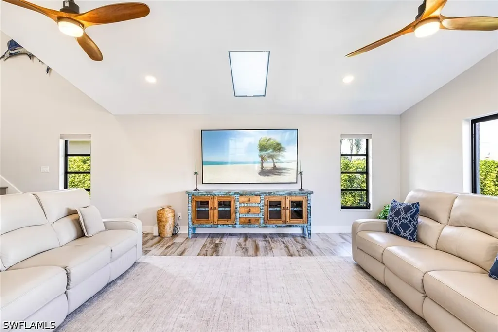 1911 SE 32nd Terrace Cape Coral FL 33904