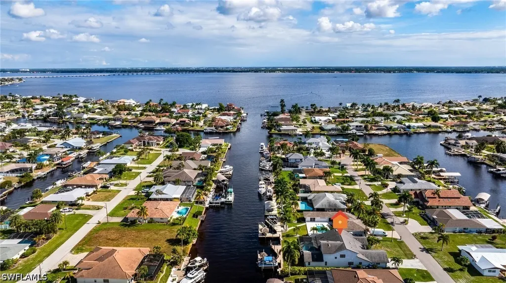 1911 SE 32nd Terrace Cape Coral FL 33904