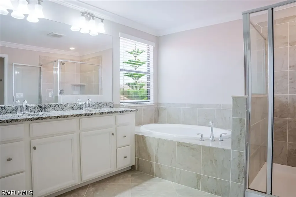 1573 Vizcaya Lane Naples FL 34113