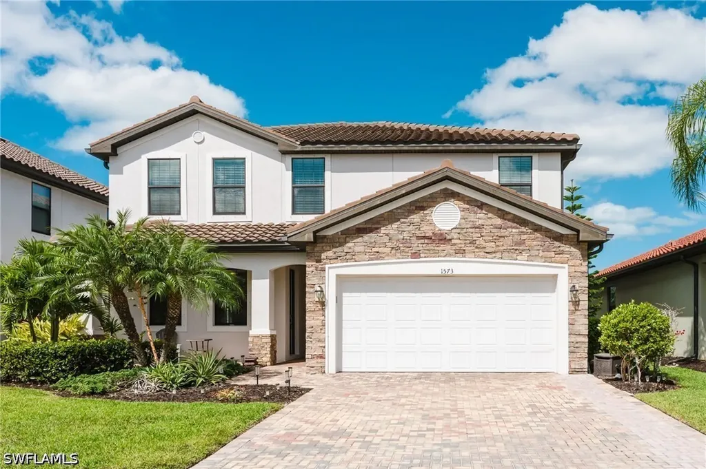 1573 Vizcaya Lane Naples FL 34113