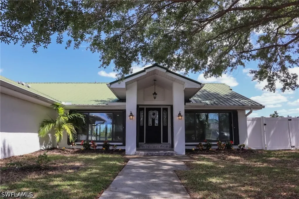 3049 SW 11th Place Cape Coral FL 33914