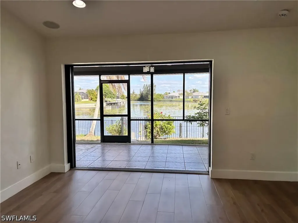 3049 SW 11th Place Cape Coral FL 33914