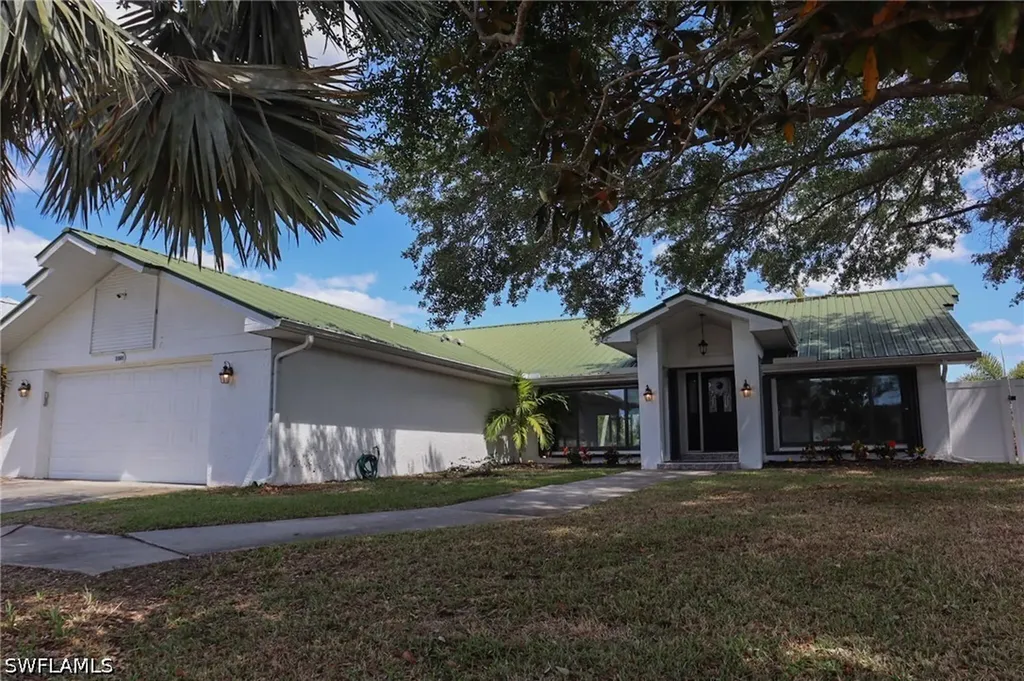 3049 SW 11th Place Cape Coral FL 33914