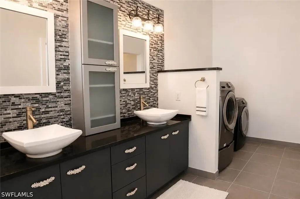 3049 SW 11th Place Cape Coral FL 33914
